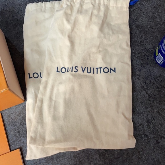 Louis Vuitton sandals - Picture 6 of 6